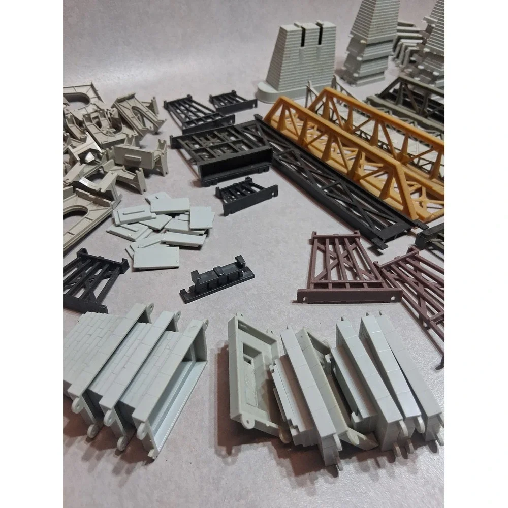 HO Scale Train Bridge Piers Risers Track Supports Too Many Pieces To Count